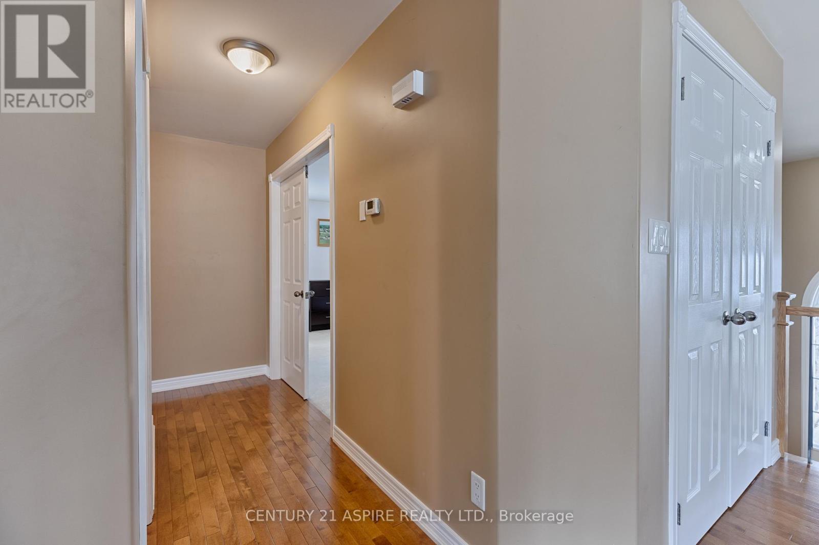 2017 Sandstone Crescent, Petawawa, Ontario  K8H 0B2 - Photo 22 - X12205314