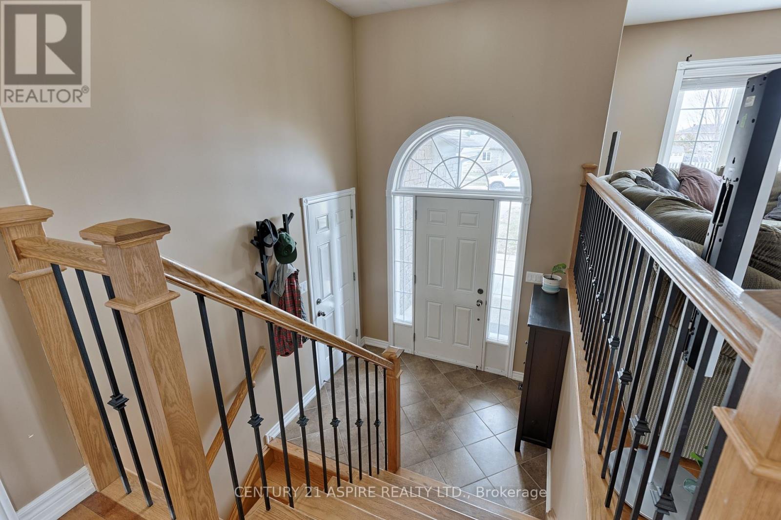 Property at 2017 SANDSTONE CRESCENT image 5