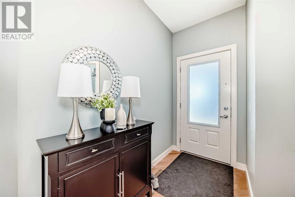 25 Fireside Landing, Cochrane, Alberta  T4C 0V9 - Photo 3 - A2210941