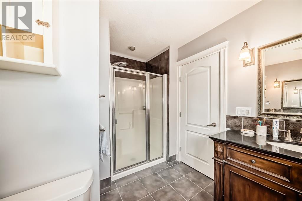 232 Valhalla Crescent Nw, Calgary, Alberta  T3A 2A1 - Photo 25 - A2212705