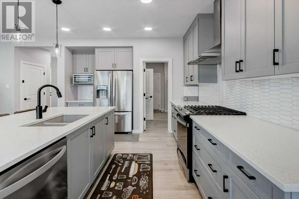 427 Lawthorn Way Se, Airdrie, Alberta  T4A 3M7 - Photo 6 - A2214632