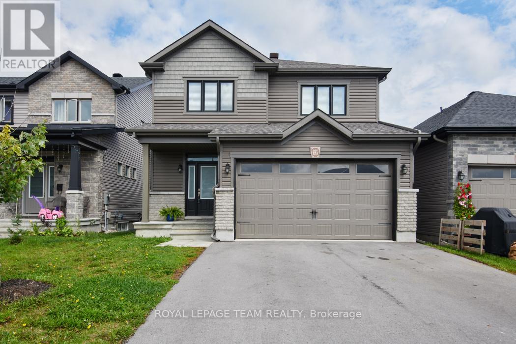 695 Parade Drive, Ottawa, Ontario  K2S 0Z3 - Photo 1 - X12205323