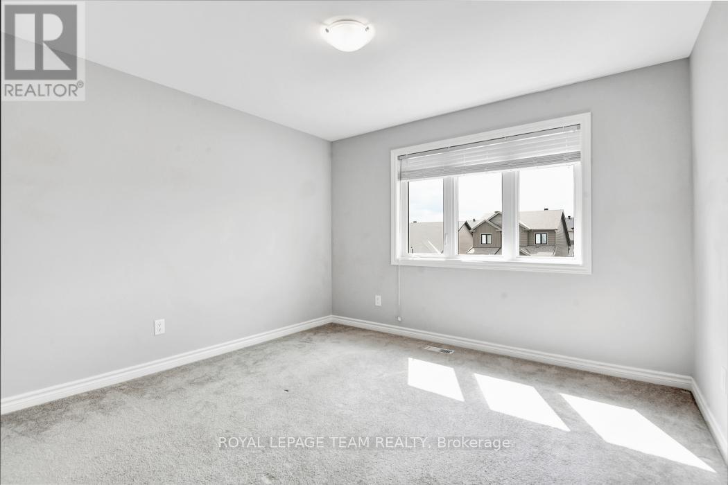 695 Parade Drive, Ottawa, Ontario  K2S 0Z3 - Photo 24 - X12205323