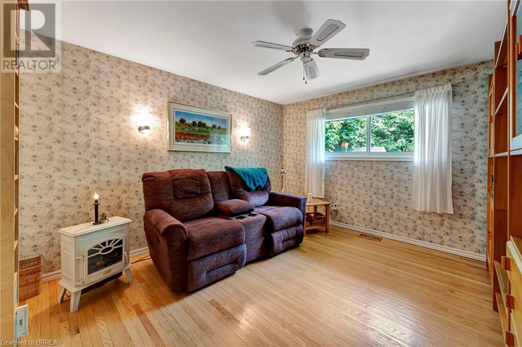 39 Sandra Street, Brantford, Ontario  N3R 5P5 - Photo 18 - 40737396