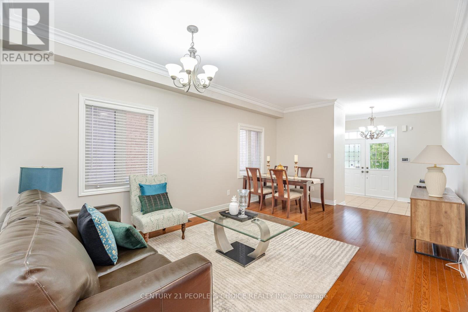 19 Frobischer Drive, Brampton (Sandringham-Wellington), Ontario  L6R 0L4 - Photo 9 - W12205339