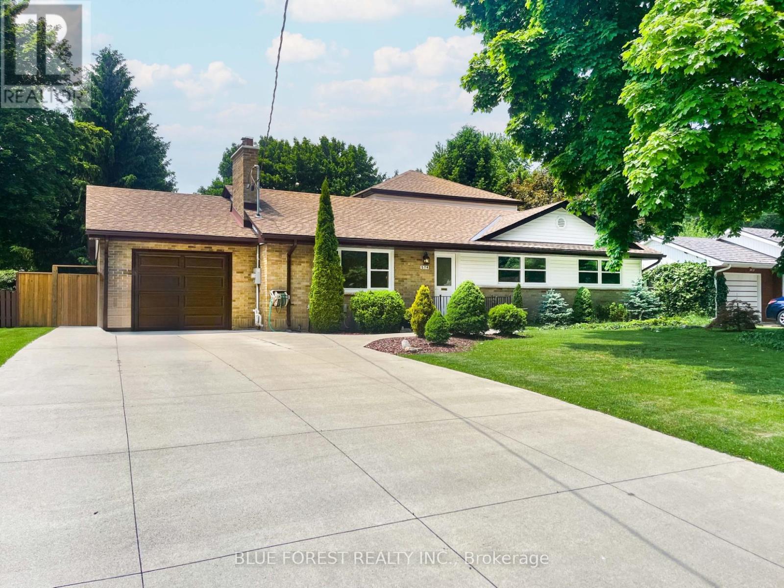 Property at 574 OAKRIDGE DRIVE image 1