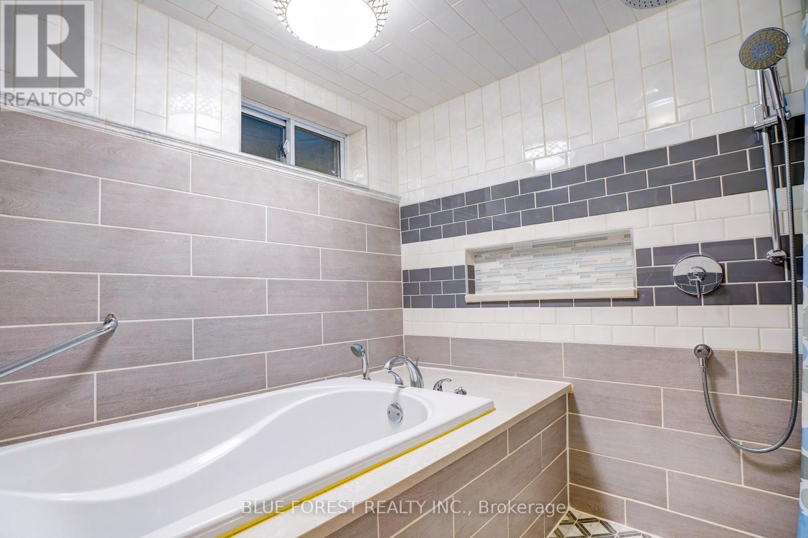 574 Oakridge Drive, London North (North P), Ontario  N6H 3G2 - Photo 42 - X11989405
