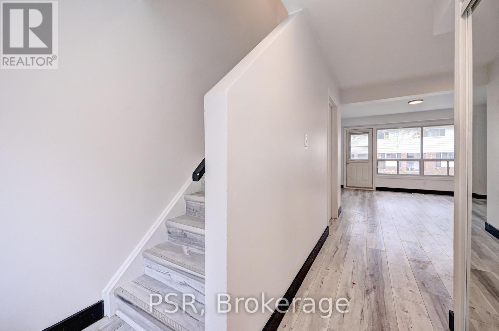 E - 532 Sunnydale Place, Waterloo, Ontario  N2L 4T1 - Photo 14 - X12205312
