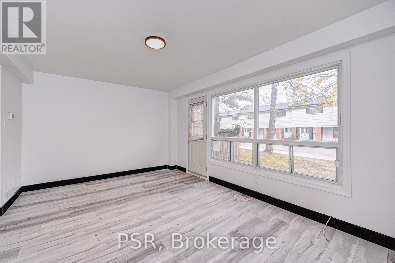 E - 532 Sunnydale Place, Waterloo, Ontario  N2L 4T1 - Photo 2 - X12205312