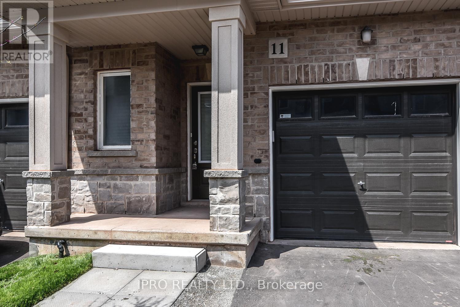 11 Mockingbird Lane E, Hamilton, Ontario  L8E 0K7 - Photo 2 - X12205318