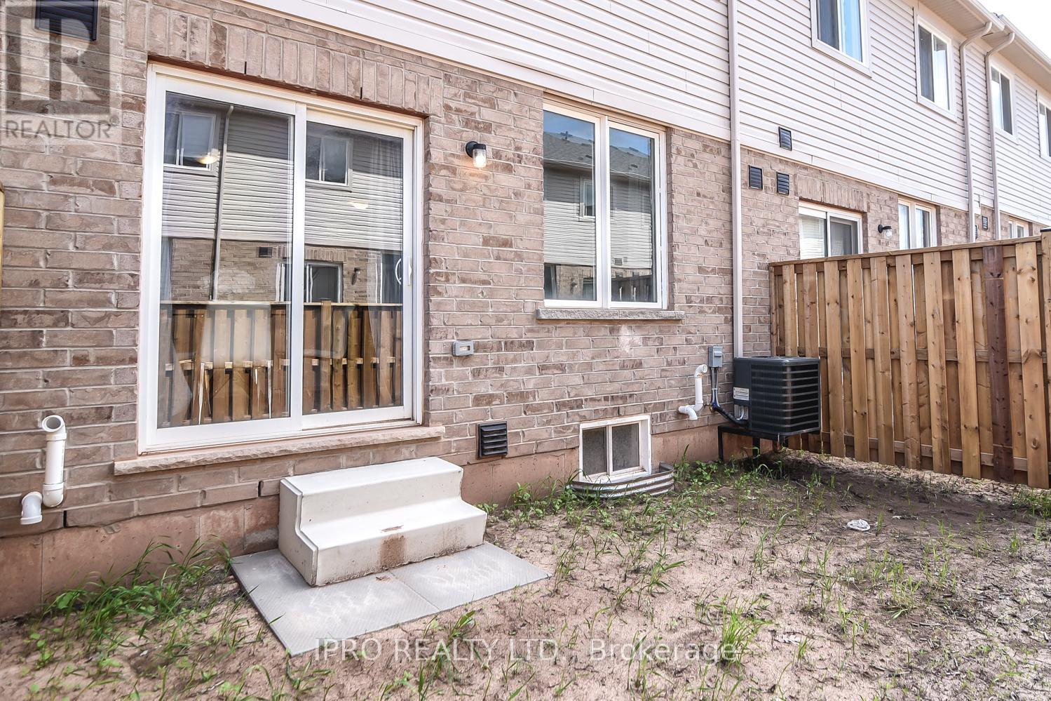 11 Mockingbird Lane E, Hamilton, Ontario  L8E 0K7 - Photo 29 - X12205318