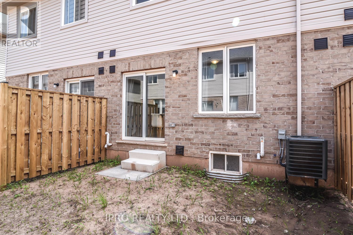 11 Mockingbird Lane E, Hamilton, Ontario  L8E 0K7 - Photo 30 - X12205318