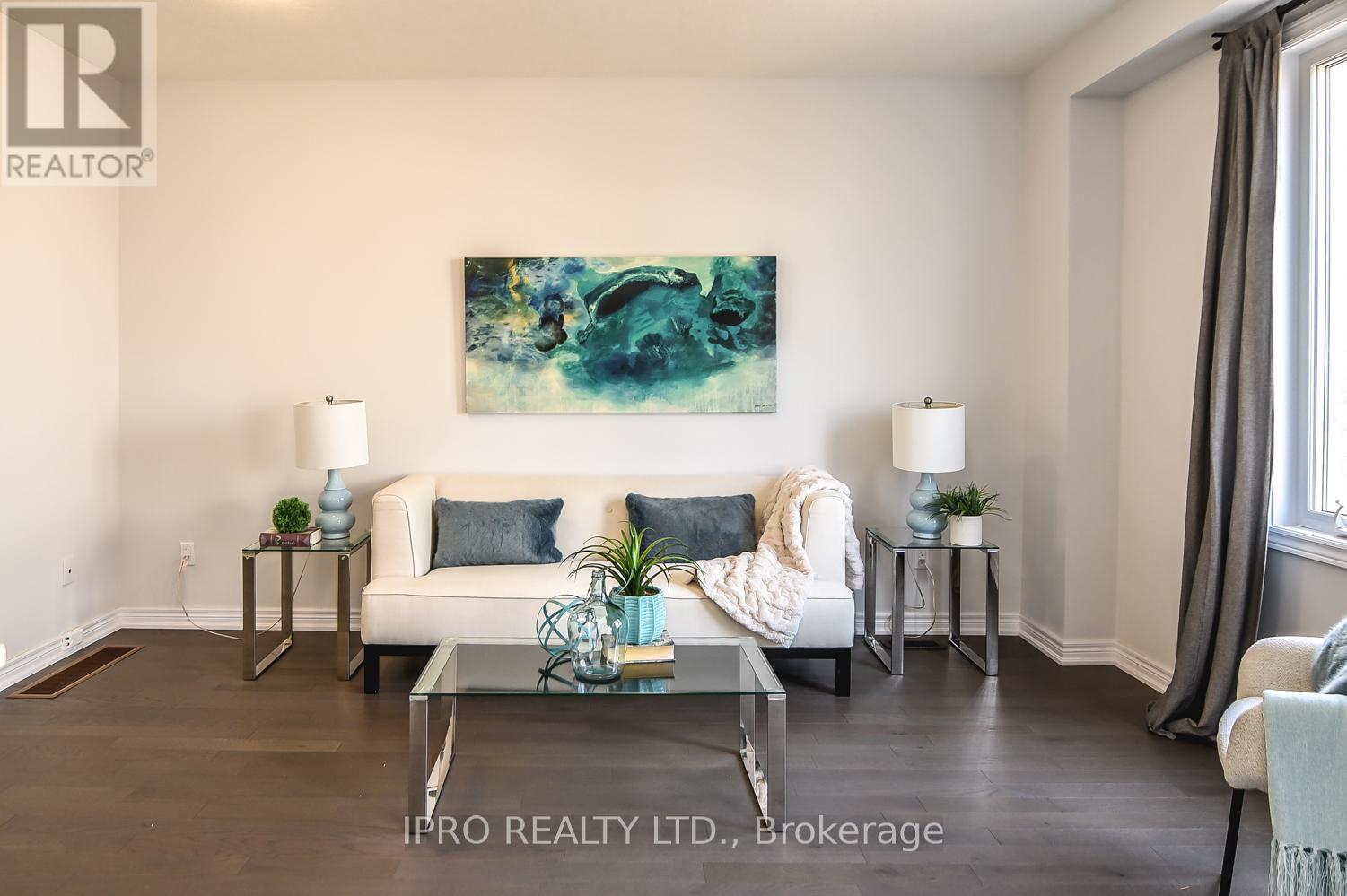 11 Mockingbird Lane E, Hamilton, Ontario  L8E 0K7 - Photo 8 - X12205318