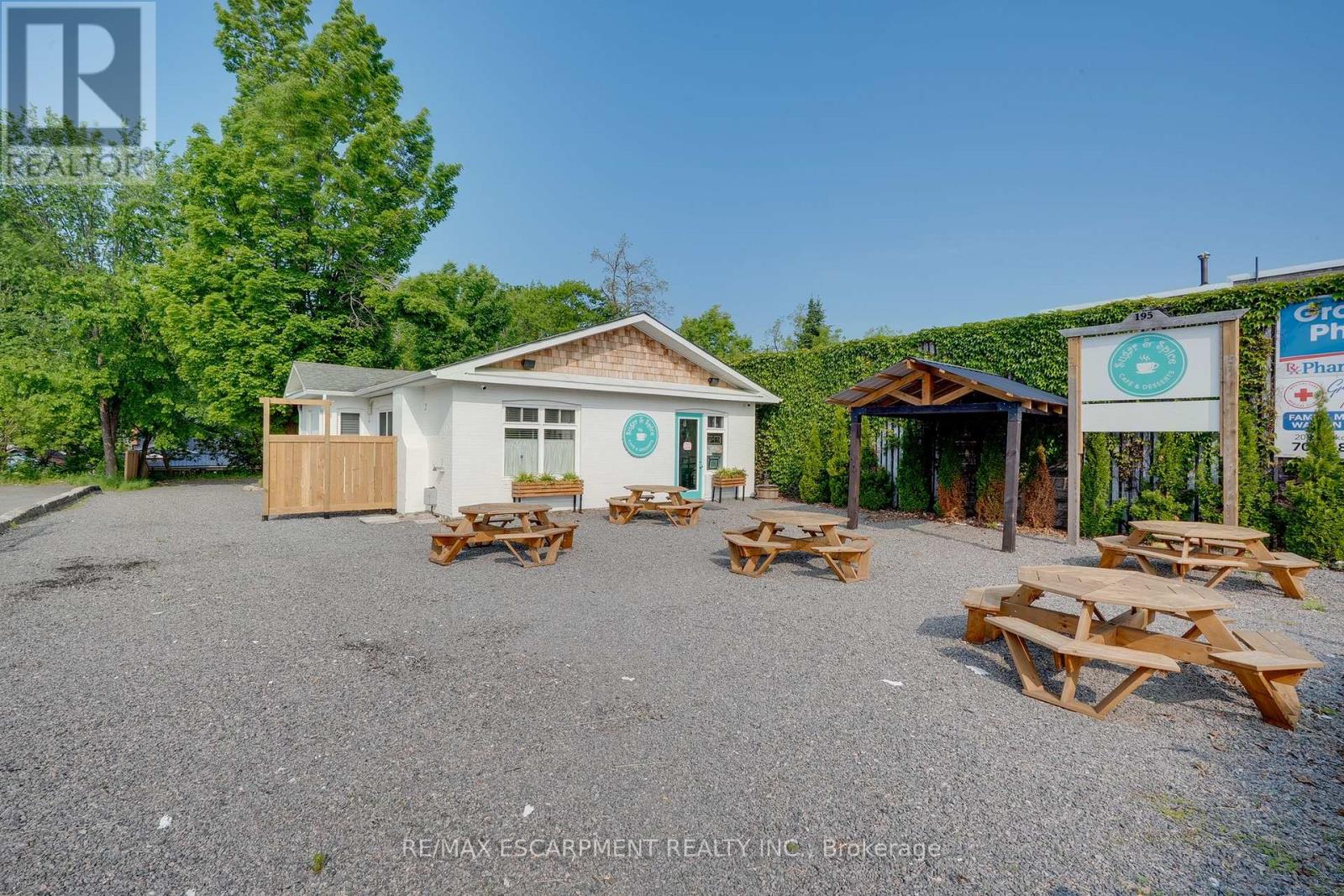 195 Muskoka Road, Gravenhurst, Ontario  P1P 1X2 - Photo 4 - X12204009