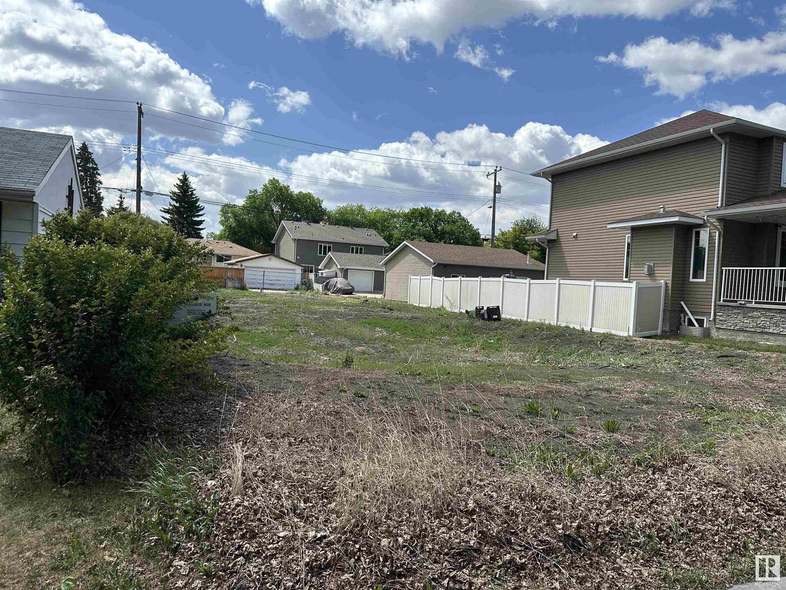 Property at 8527 77 AV NW image 2