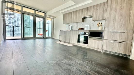 1803 - 3 Concord Cityplace Way, Toronto, Ontario  M5V 0X4 - Photo 8 - C12205342