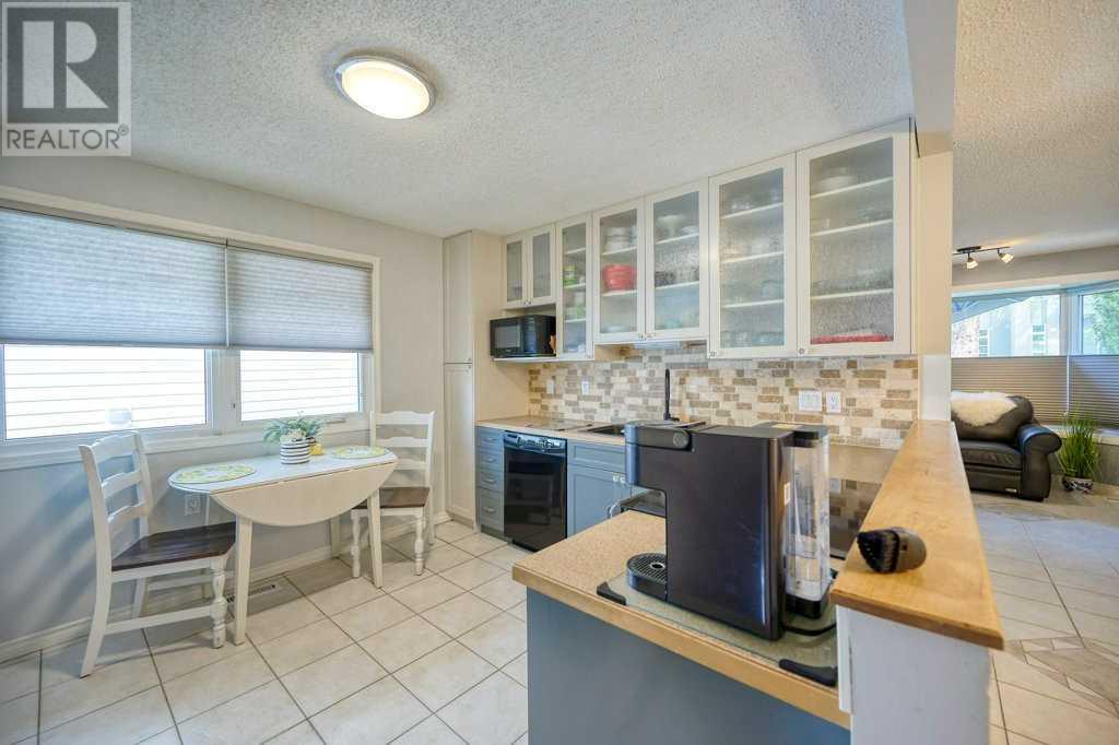 Property at 1935 27 Avenue SW image 4