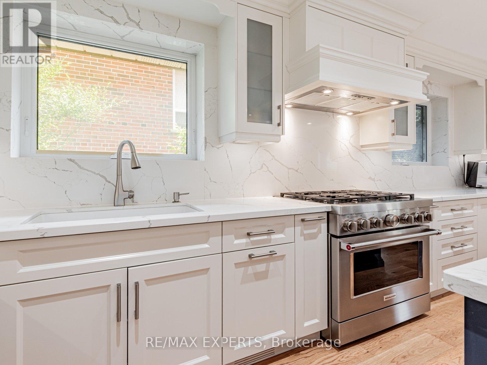 7 Culford Road, Toronto, Ontario  M6M 4J5 - Photo 15 - W12205358