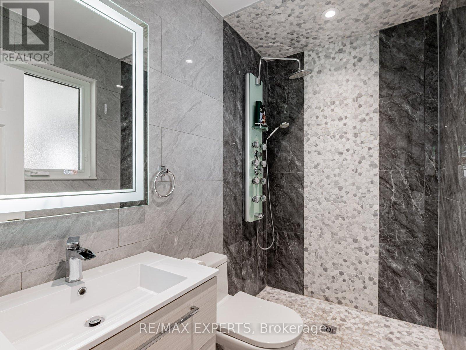 7 Culford Road, Toronto, Ontario  M6M 4J5 - Photo 27 - W12205358