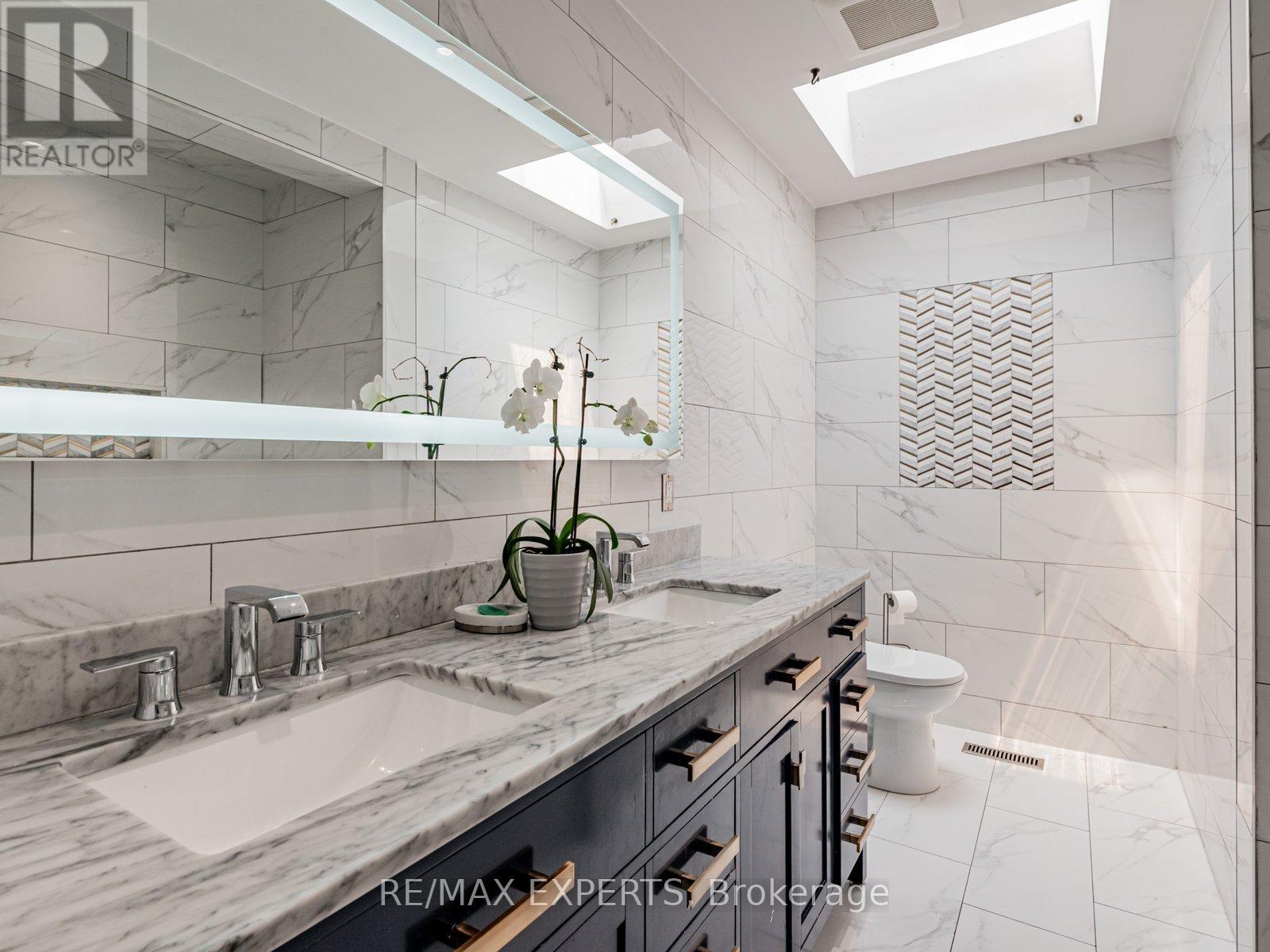 7 Culford Road, Toronto, Ontario  M6M 4J5 - Photo 28 - W12205358