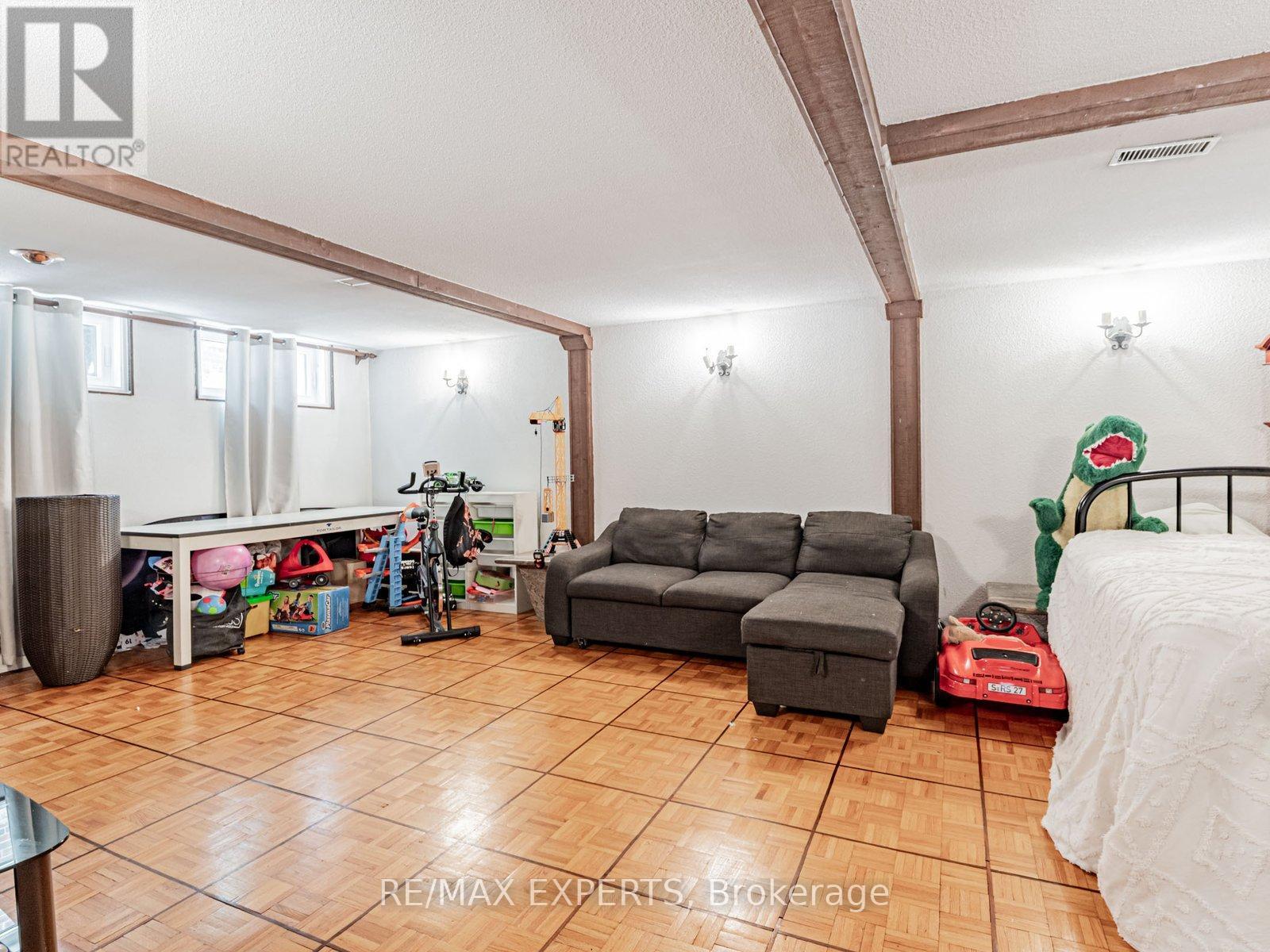 7 Culford Road, Toronto, Ontario  M6M 4J5 - Photo 31 - W12205358