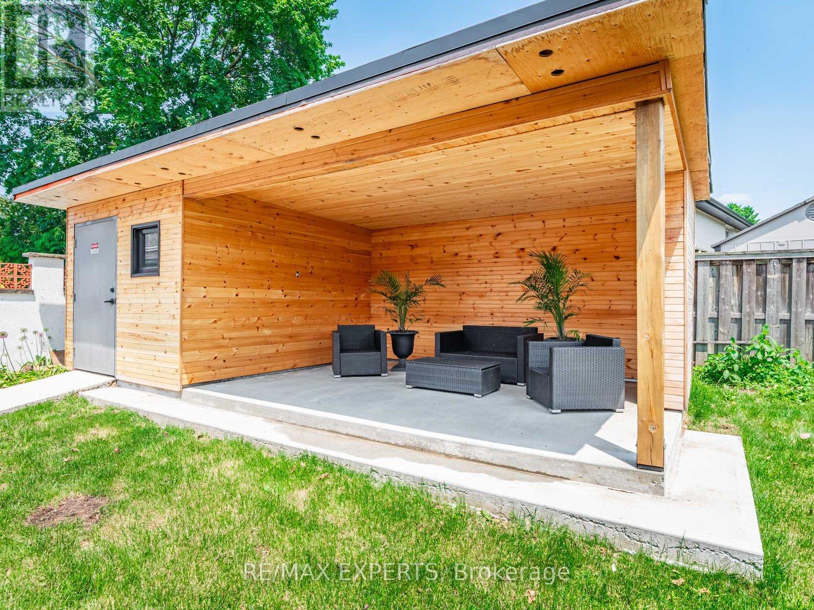 7 Culford Road, Toronto, Ontario  M6M 4J5 - Photo 36 - W12205358