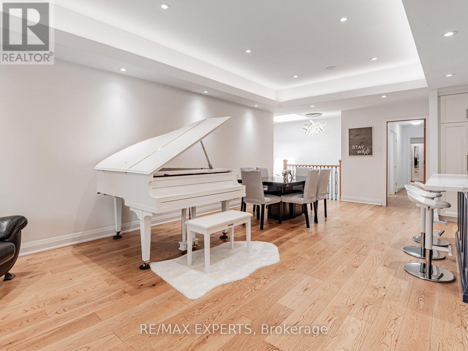 7 Culford Road, Toronto, Ontario  M6M 4J5 - Photo 7 - W12205358
