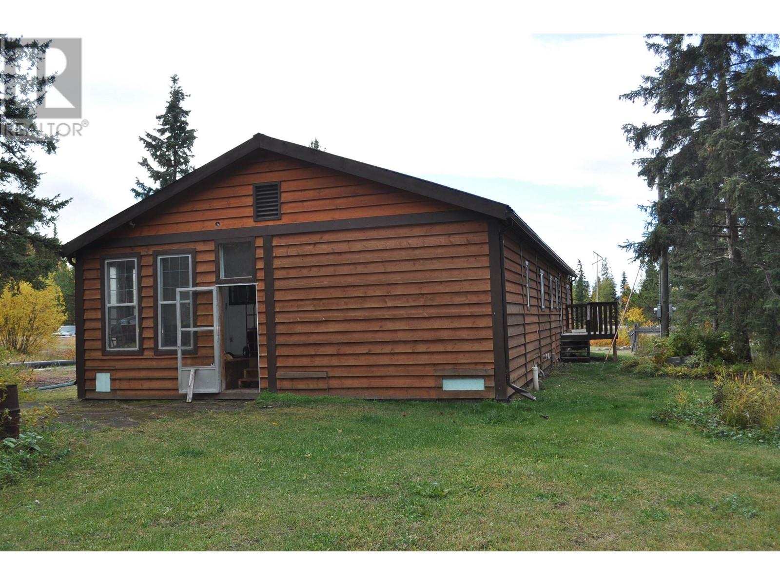 41742 W 16 Highway, Houston, British Columbia  V0J 1Z1 - Photo 2 - R3011895