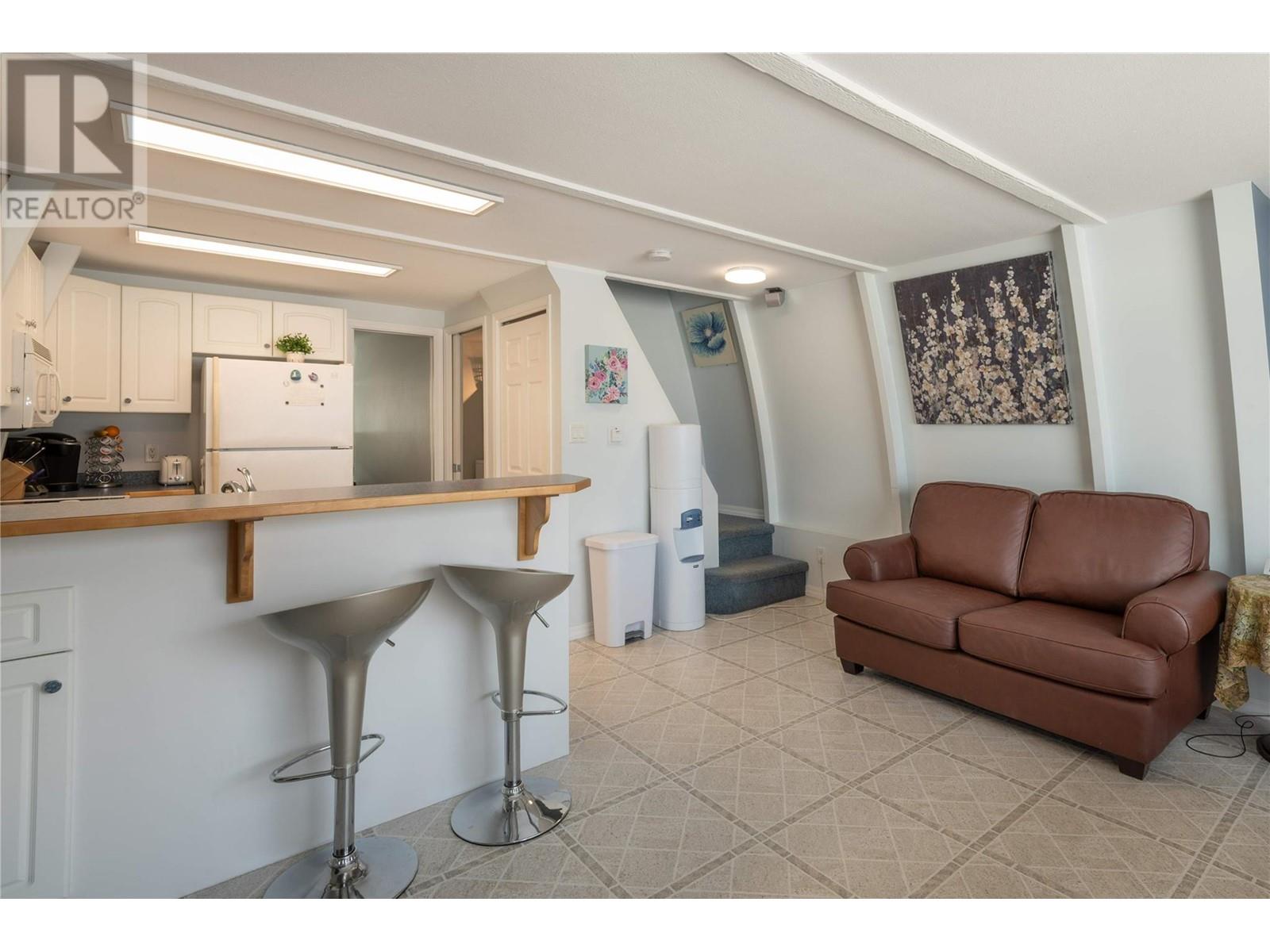 6820 Trans Canada Highway Nw Unit# 2, Salmon Arm, British Columbia  V1E 3A2 - Photo 12 - 10339279