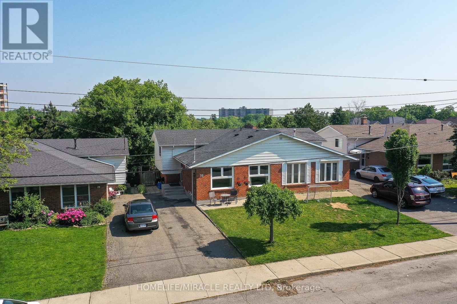 39 SHERRY LANE DRIVE, Hamilton, Ontario