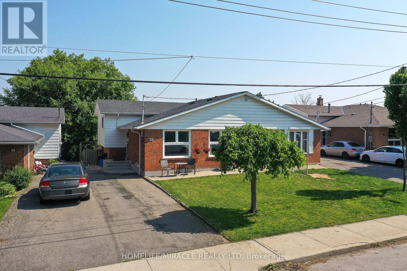 39 Sherry Lane Drive, Hamilton (Vincent), Ontario  L8K 5R1 - Photo 2 - X12205350