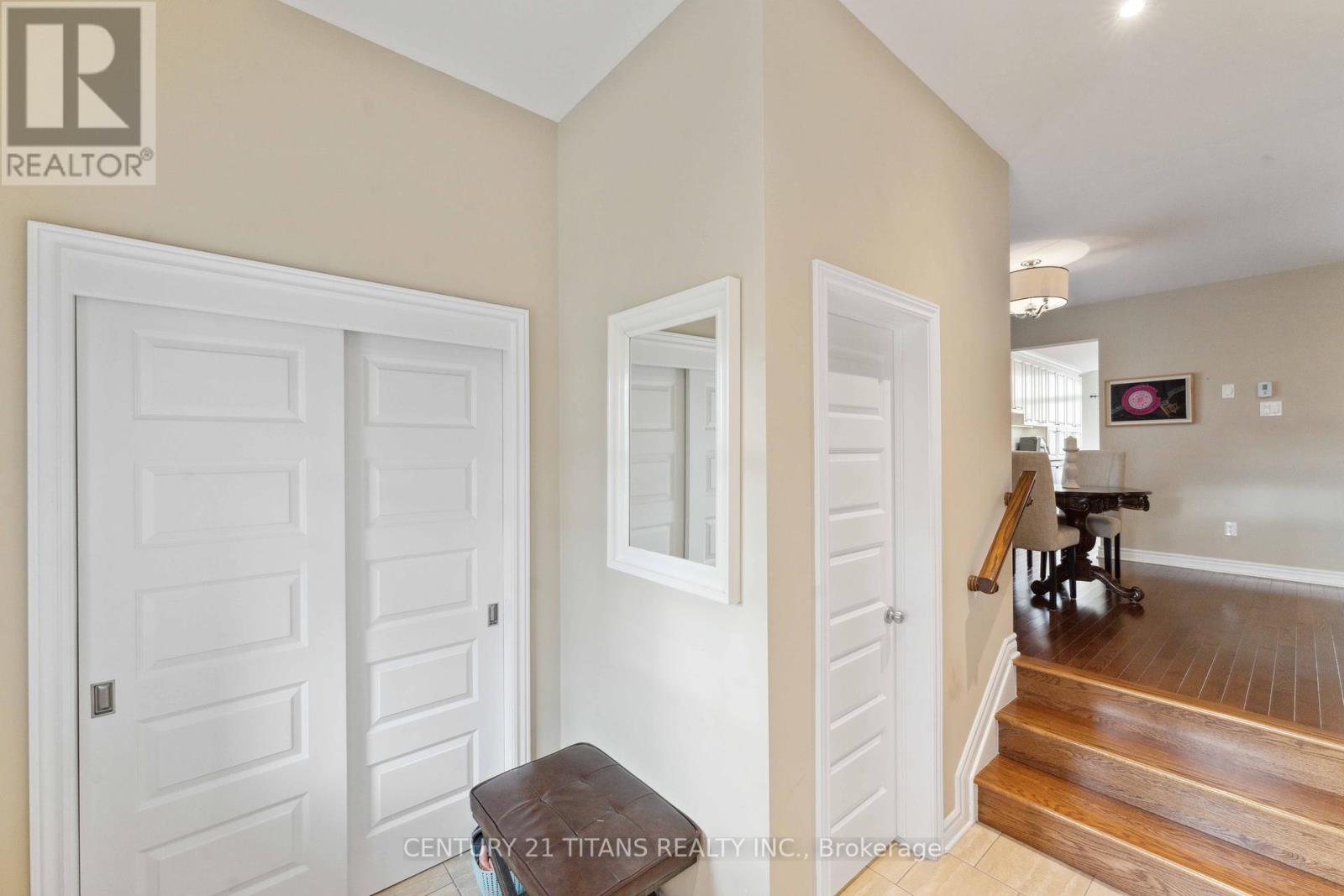812 Ashenvale Way, Ottawa, Ontario  K4A 0R3 - Photo 5 - X12205353