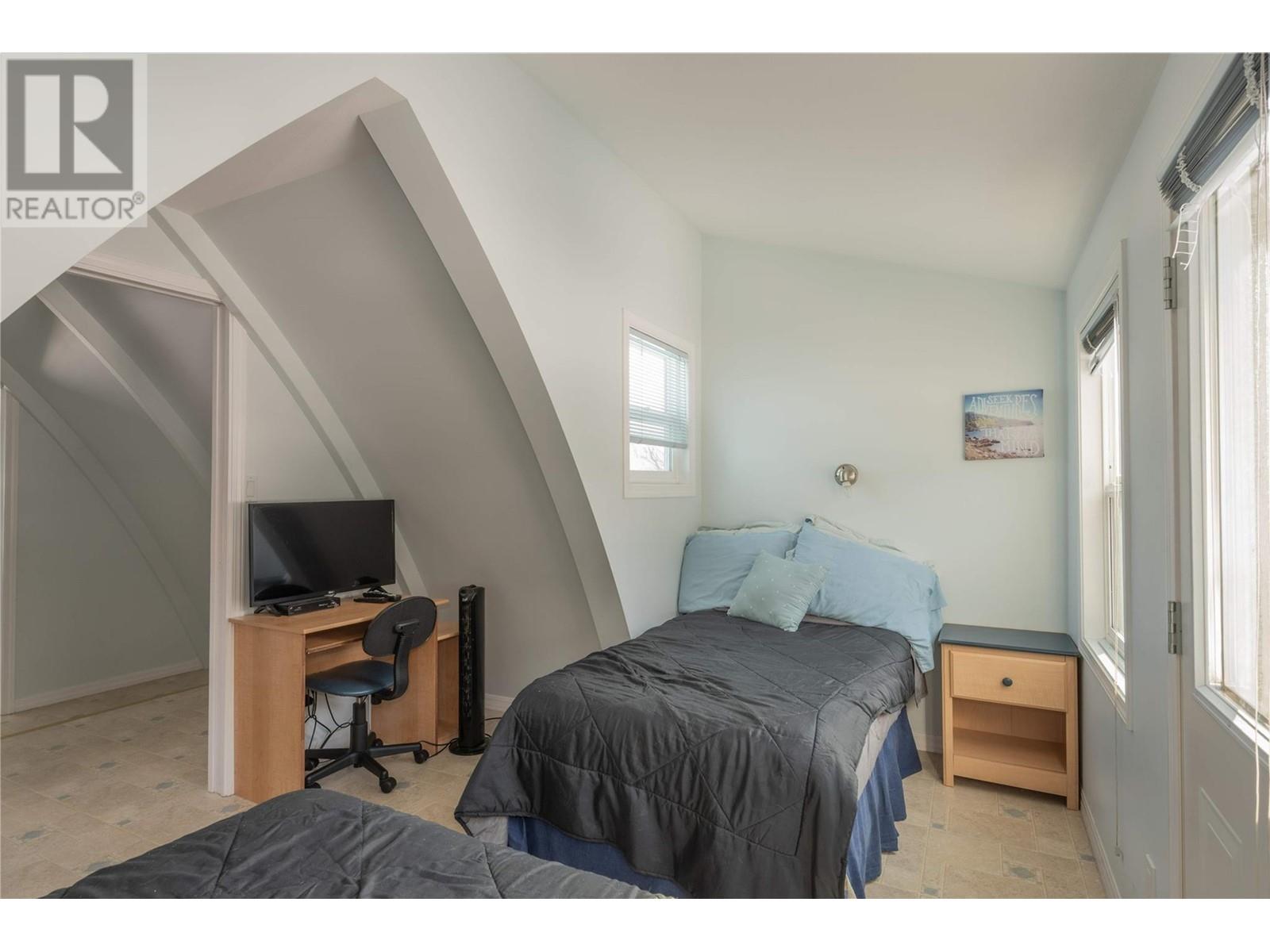 6820 Trans Canada Highway Nw Unit# 2, Salmon Arm, British Columbia  V1E 3A2 - Photo 24 - 10339279