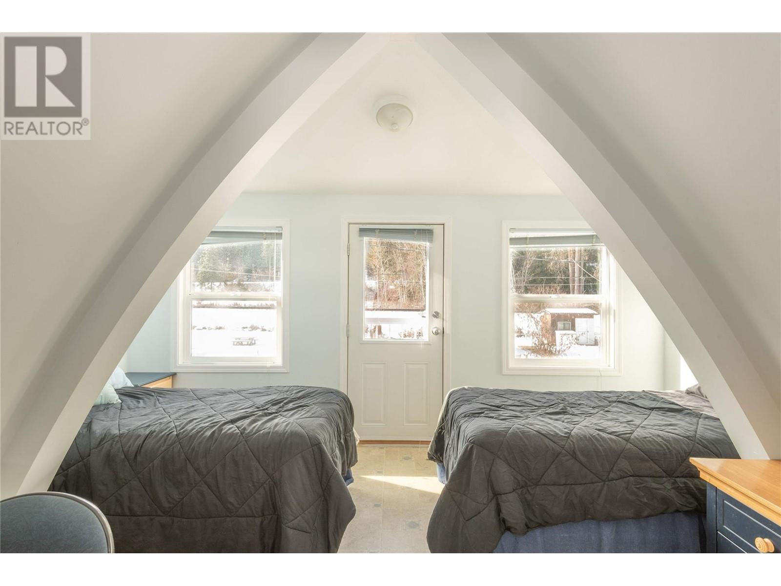 6820 Trans Canada Highway Nw Unit# 2, Salmon Arm, British Columbia  V1E 3A2 - Photo 22 - 10339279