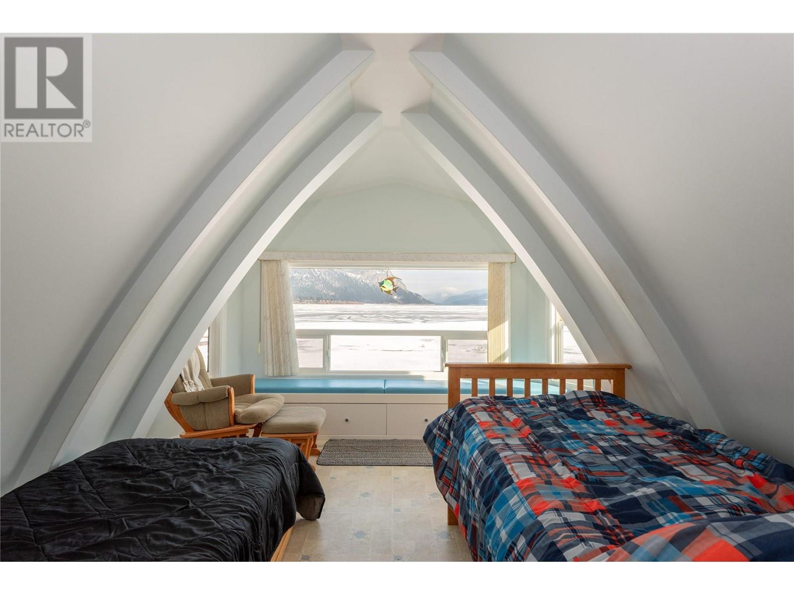6820 Trans Canada Highway Nw Unit# 2, Salmon Arm, British Columbia  V1E 3A2 - Photo 29 - 10339279