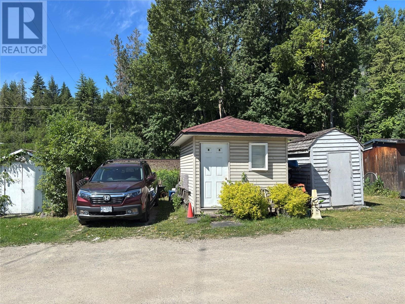 6820 Trans Canada Highway Nw Unit# 2, Salmon Arm, British Columbia  V1E 3A2 - Photo 33 - 10339279