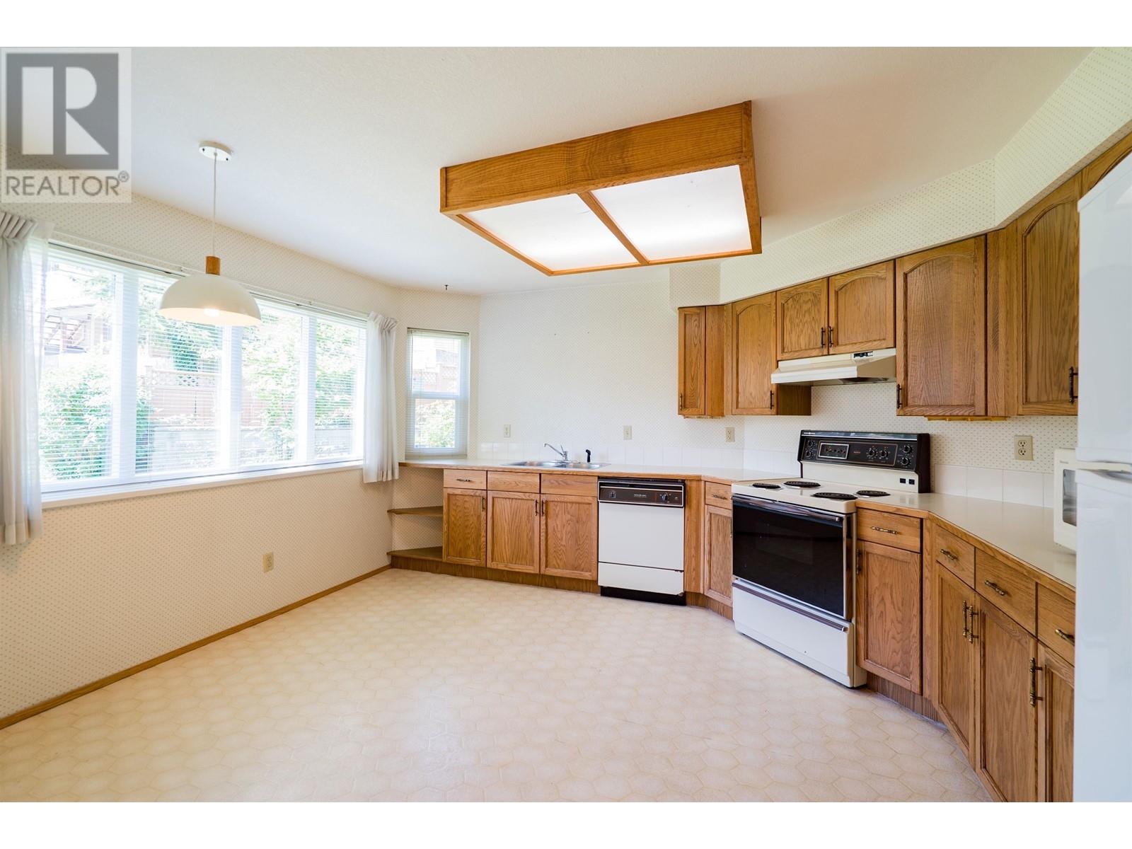107 22515 116 Avenue, Maple Ridge, British Columbia  V2X 9T9 - Photo 3 - R2966996