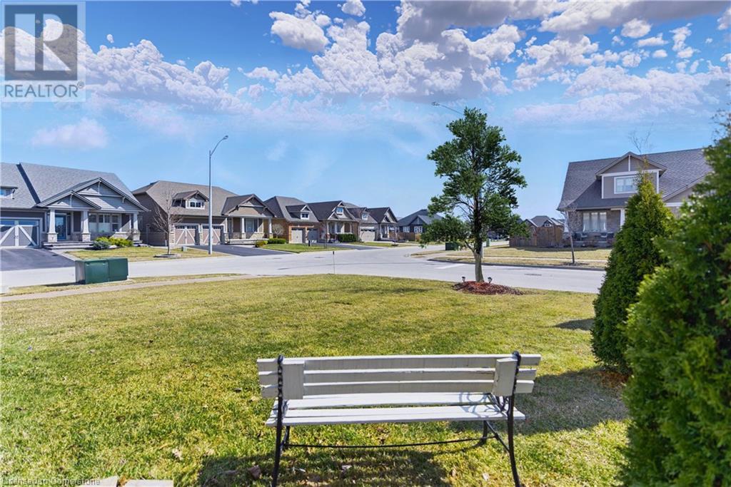 Property at 10 HARVEST Gate image 4
