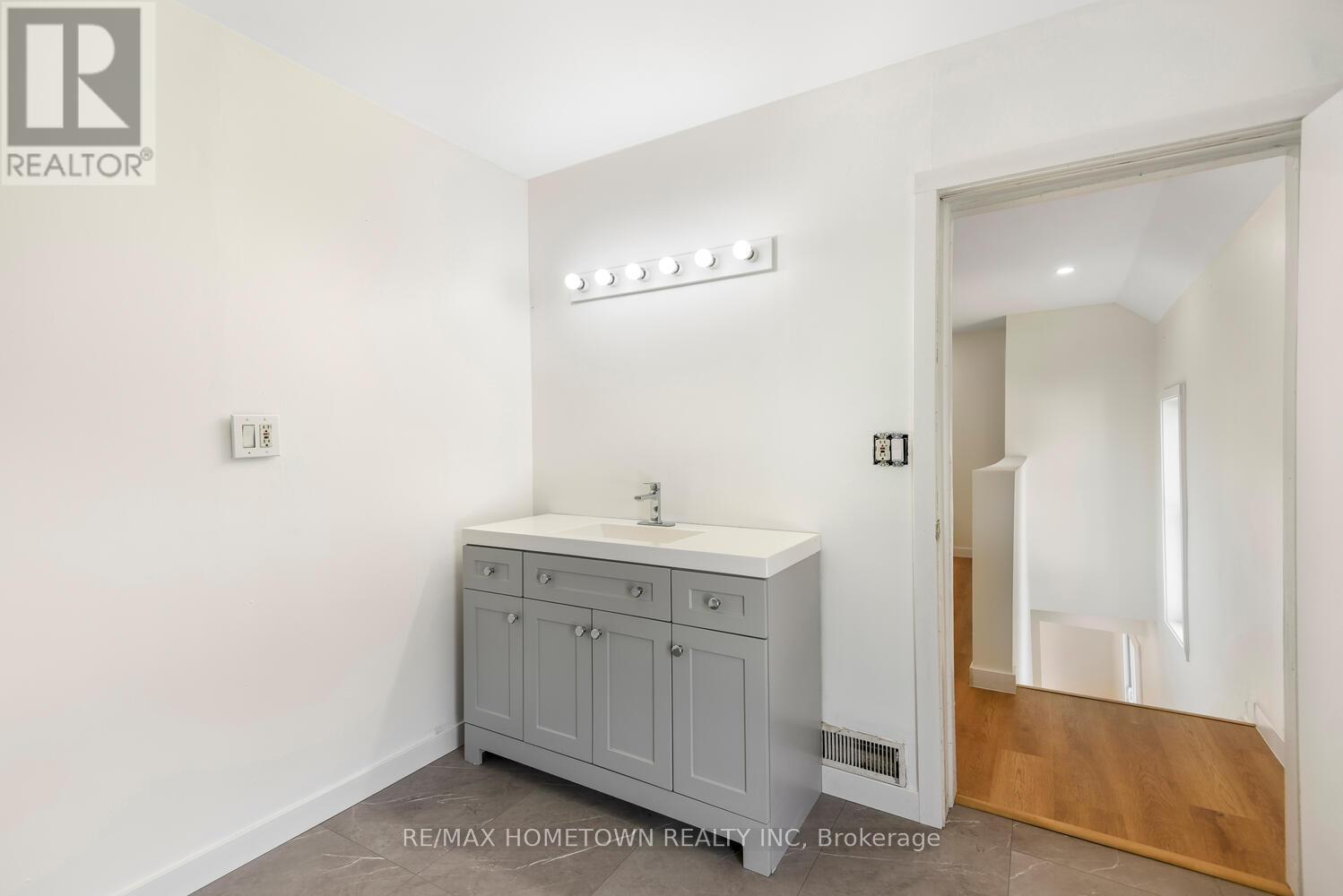 54 Addison Road, Athens, Ontario  K0E 1B0 - Photo 16 - X12201574