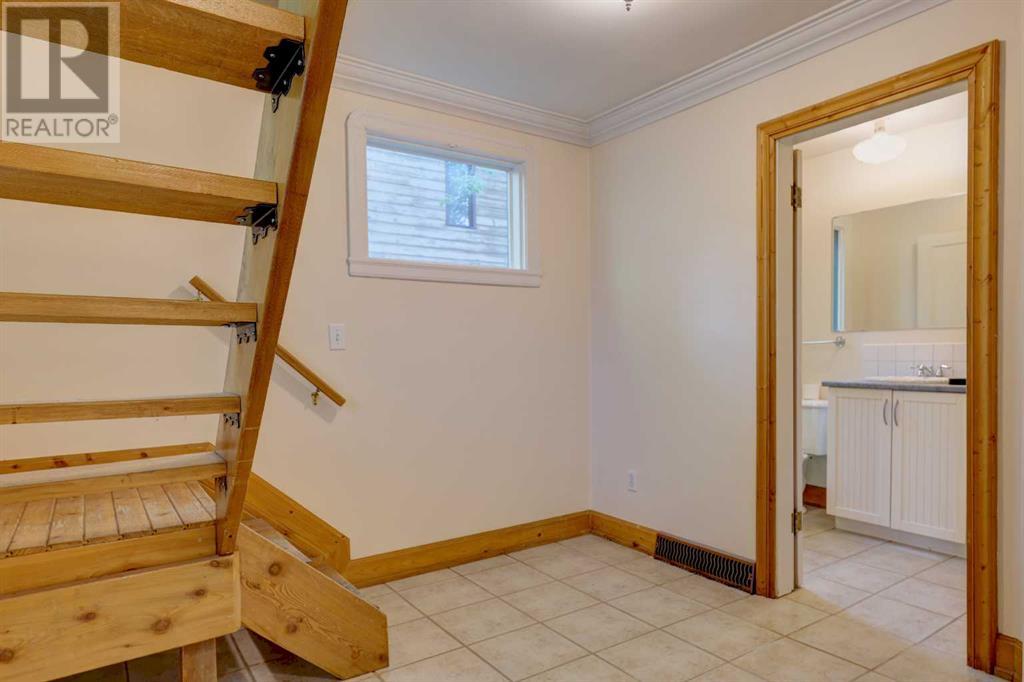 224 19 Avenue Nw, Calgary, Alberta  T2M 0Y2 - Photo 4 - A2227347