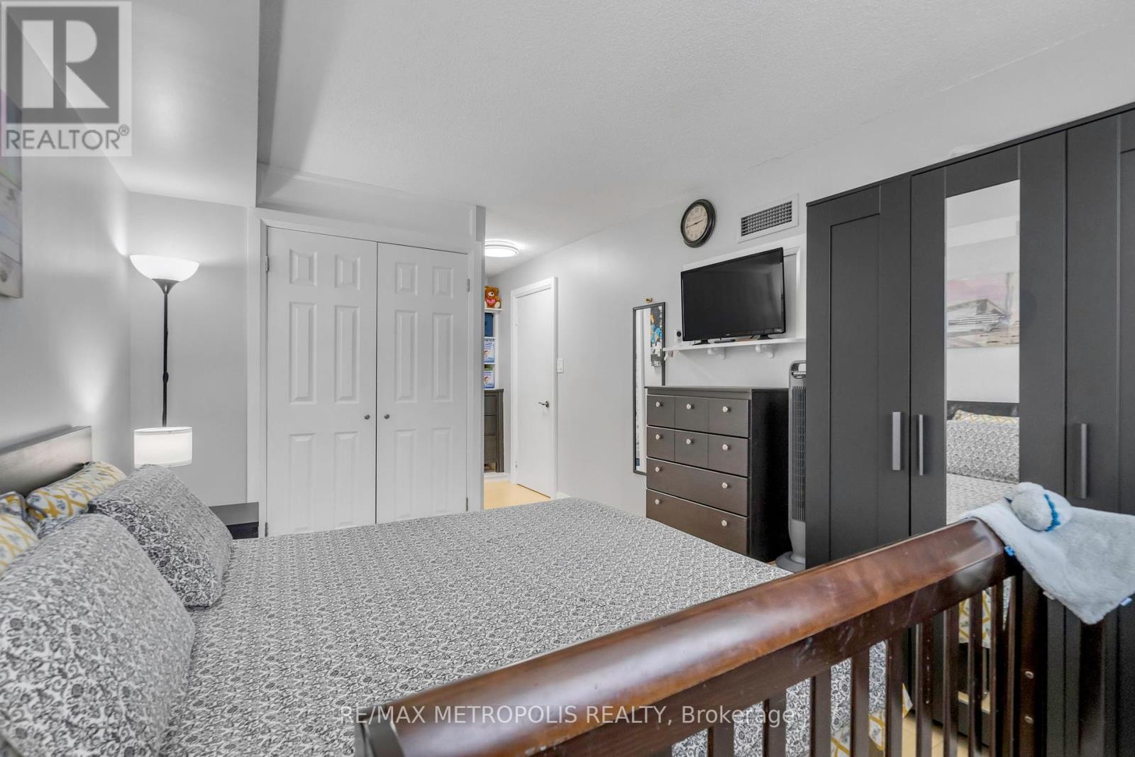 212 - 326 Major Mackenzie Drive E, Richmond Hill (Crosby), Ontario  L4C 8T4 - Photo 20 - N12205366