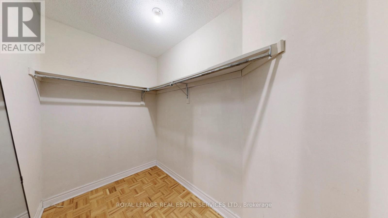 3975 Manatee Way, Mississauga, Ontario  L5M 6P6 - Photo 19 - W12205363