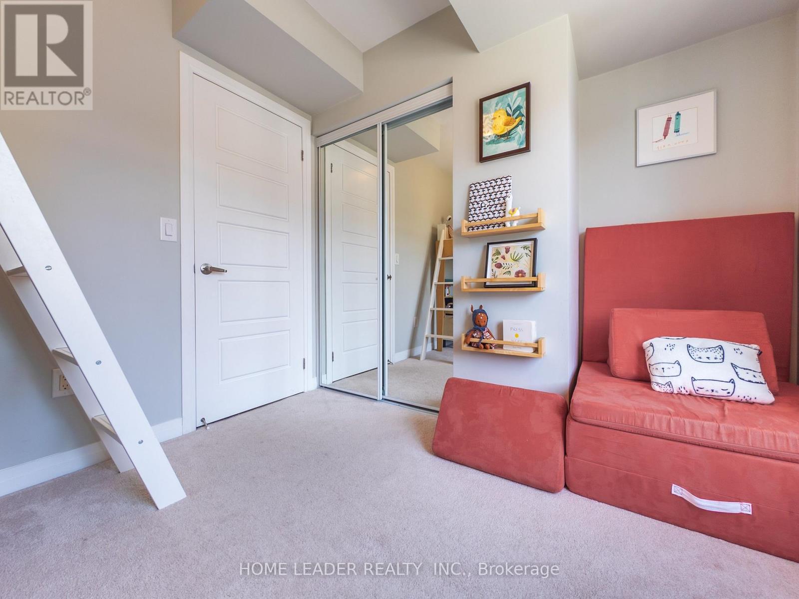 243 Downsview Park Boulevard, Toronto, Ontario  M3K 0A5 - Photo 15 - W12205394