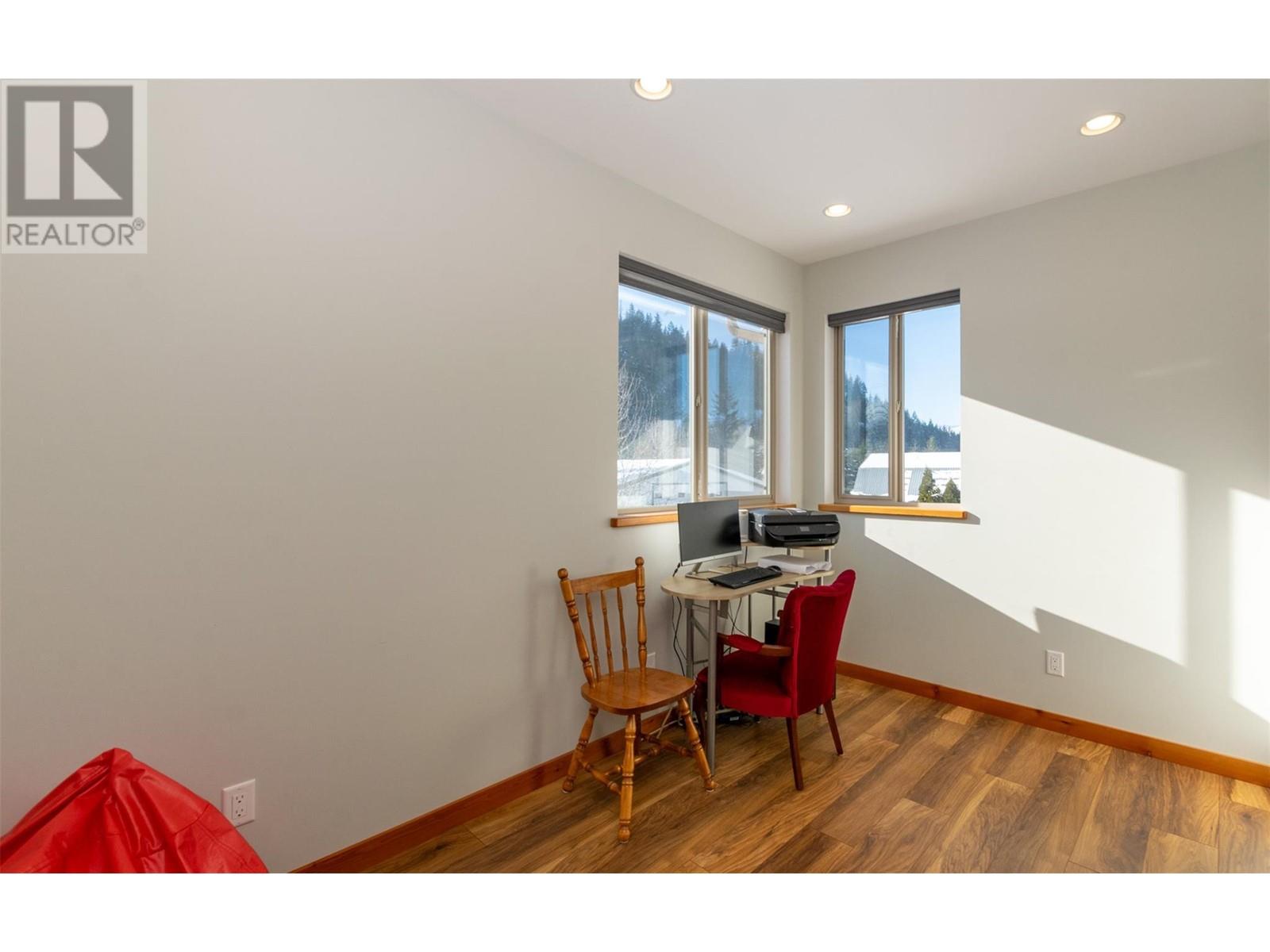 1690 20 Avenue Se, Salmon Arm, British Columbia  V1E 2M9 - Photo 28 - 10336441