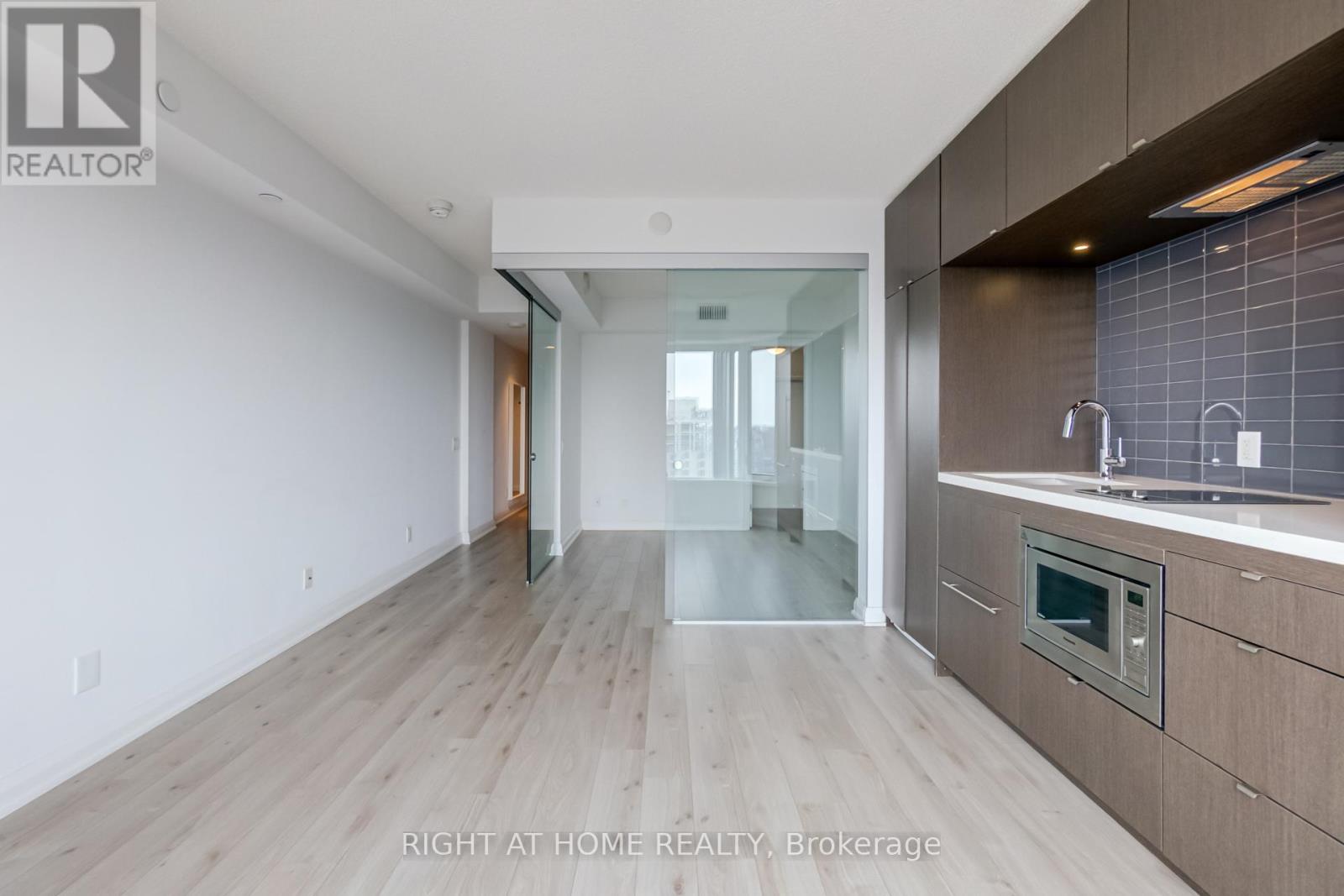 2601 - 155 Yorkville Avenue, Toronto, Ontario  M5R 0B4 - Photo 2 - C12087948
