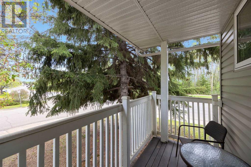 Property at 121 SIGNAL Cove image 3