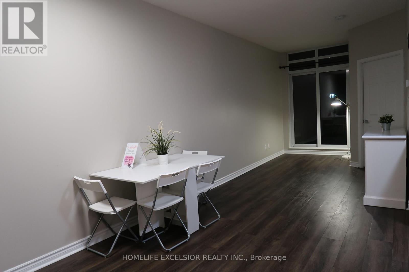 305 - 388 Prince Of Wales Drive, Mississauga, Ontario  L5B 0A1 - Photo 8 - W12190977