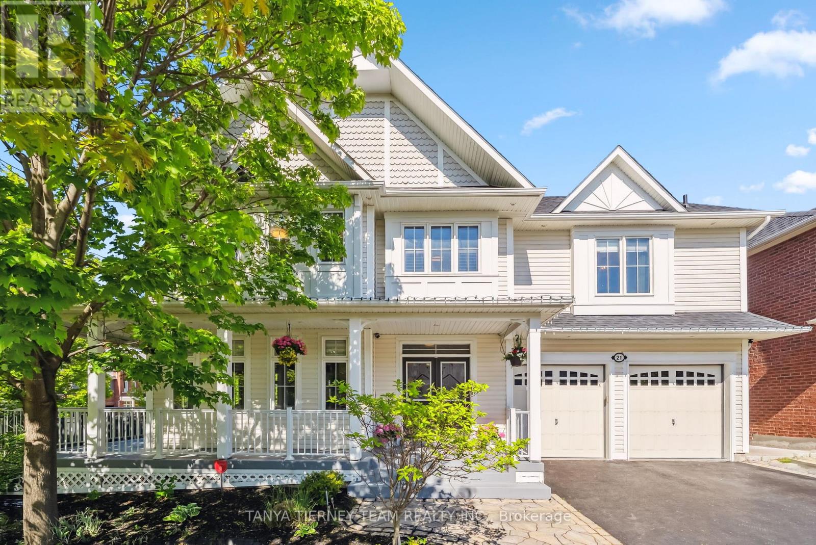 21 RAINBOW CRESCENT, whitby (brooklin), Ontario