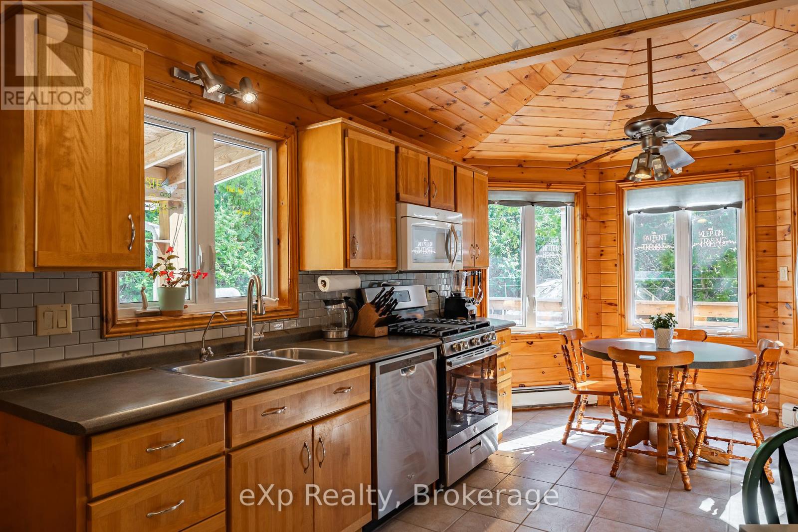 53 Little Pine Drive, Northern Bruce Peninsula, Ontario  N0H 1Z0 - Photo 12 - X12156439