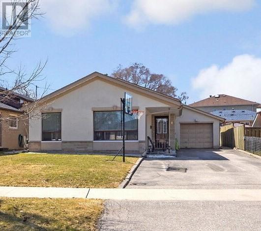 4 BENSTROW AVENUE, Toronto, Ontario